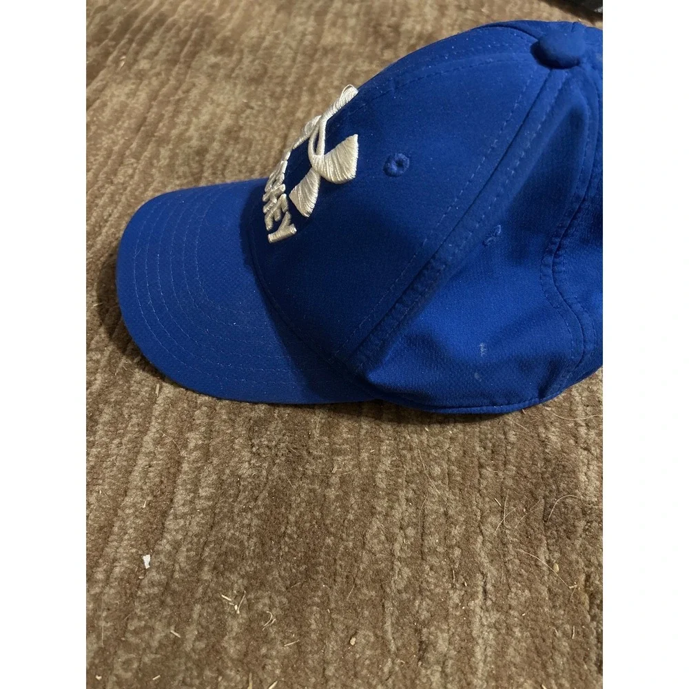 Under Armour Hockey Hat Youth S/M‎ Blue Fitted Cap